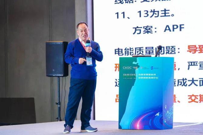 人的照片上寫著字

AI 生成的內(nèi)容可能不正確。